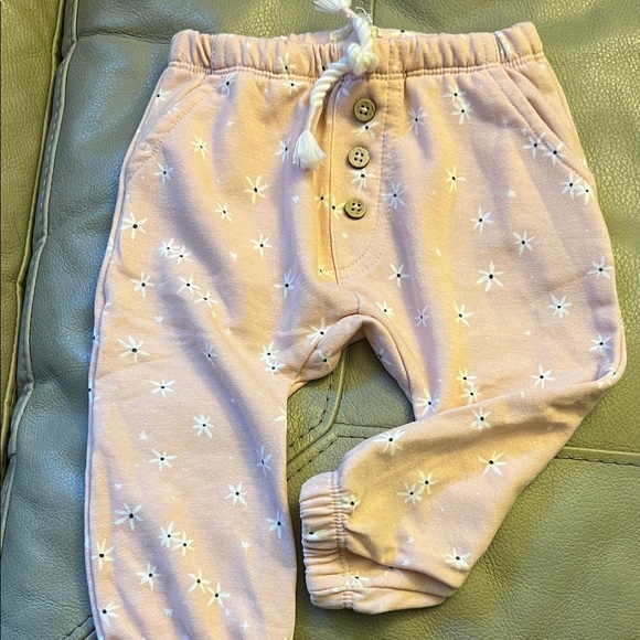 Jessica Simpson Pink Flower Pattern Baby Outfit 3-6 mos - Picture 3 of 6